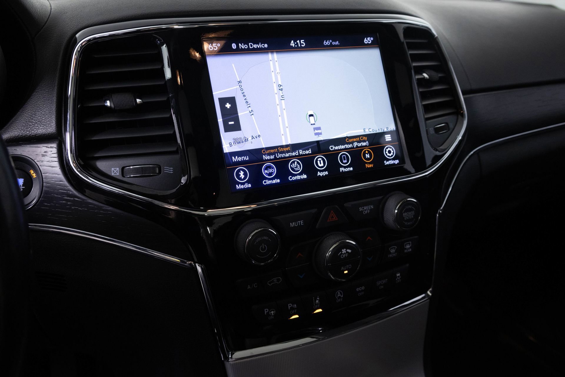 Used 2020 Jeep Grand Cherokee Summit image 23