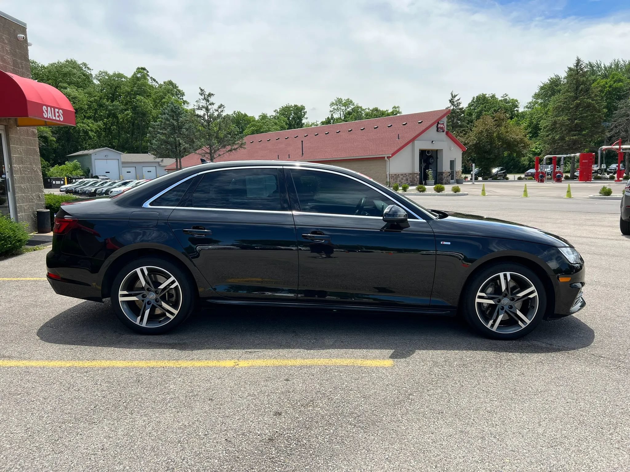 Used 2018 Audi A4 2.0T Premium Plus w/ Premium Plus Package AWD/4WD image 4