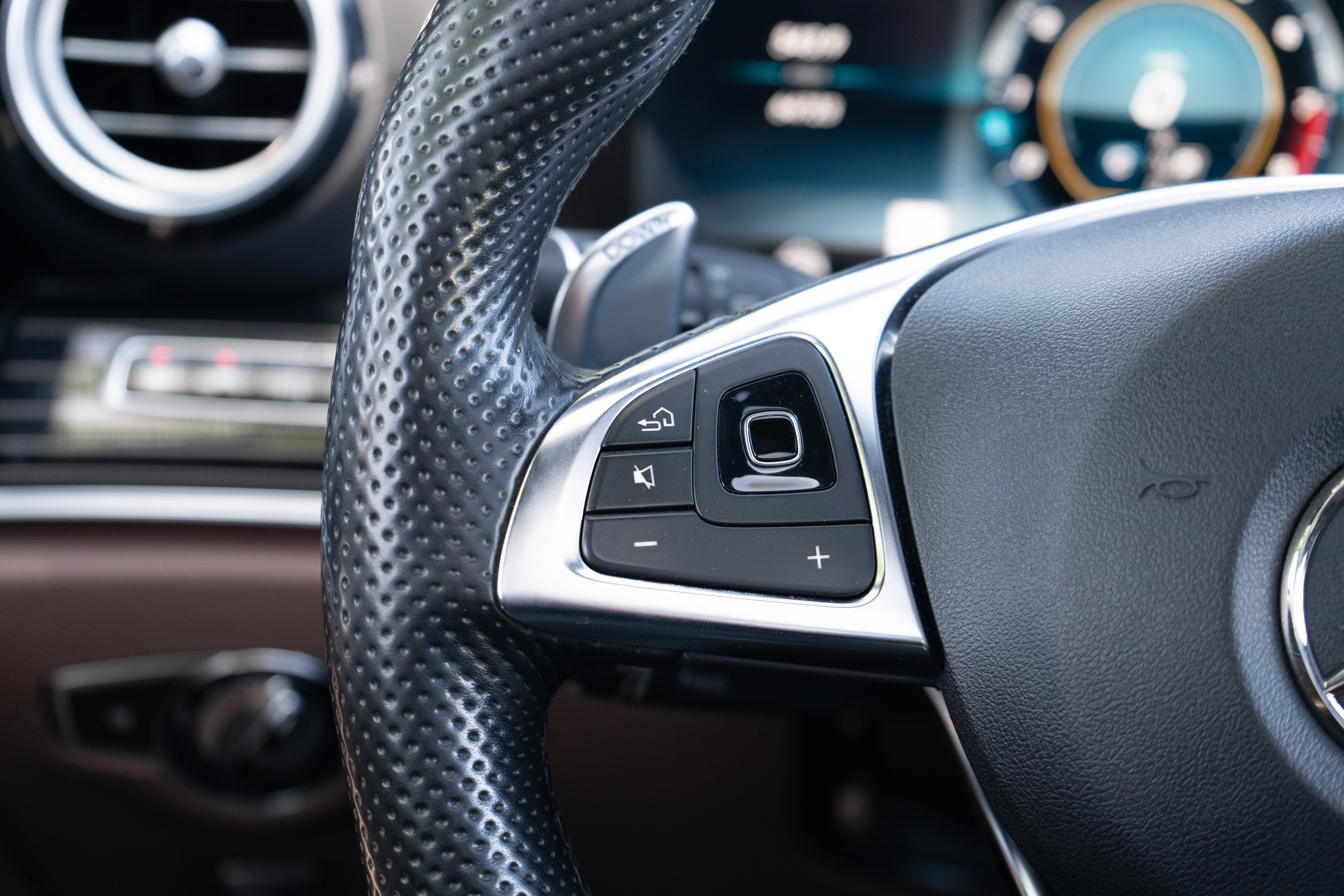 Used 2018 Mercedes-Benz E 63 AMG S image 28