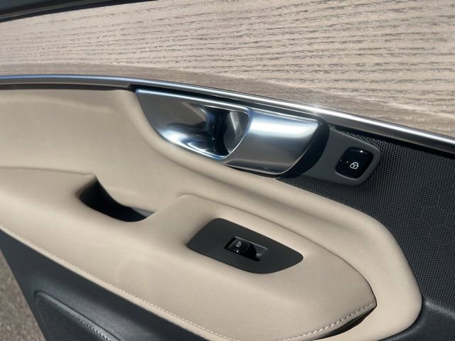 New 2026 Volvo XC90 B5 Core image 26