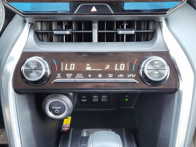 Certified 2024 Toyota Venza LE image 18