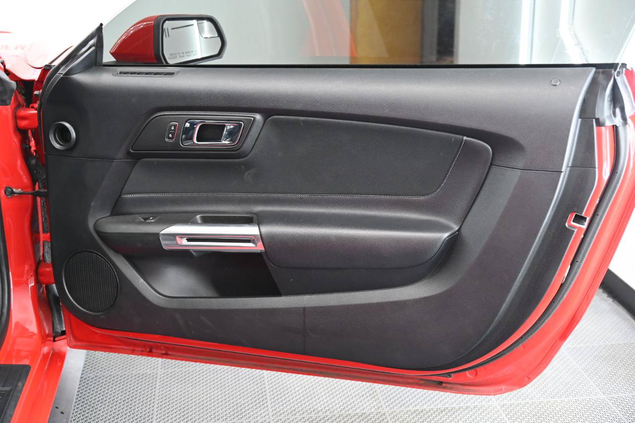 Used 2016 Ford Mustang GT RWD image 17