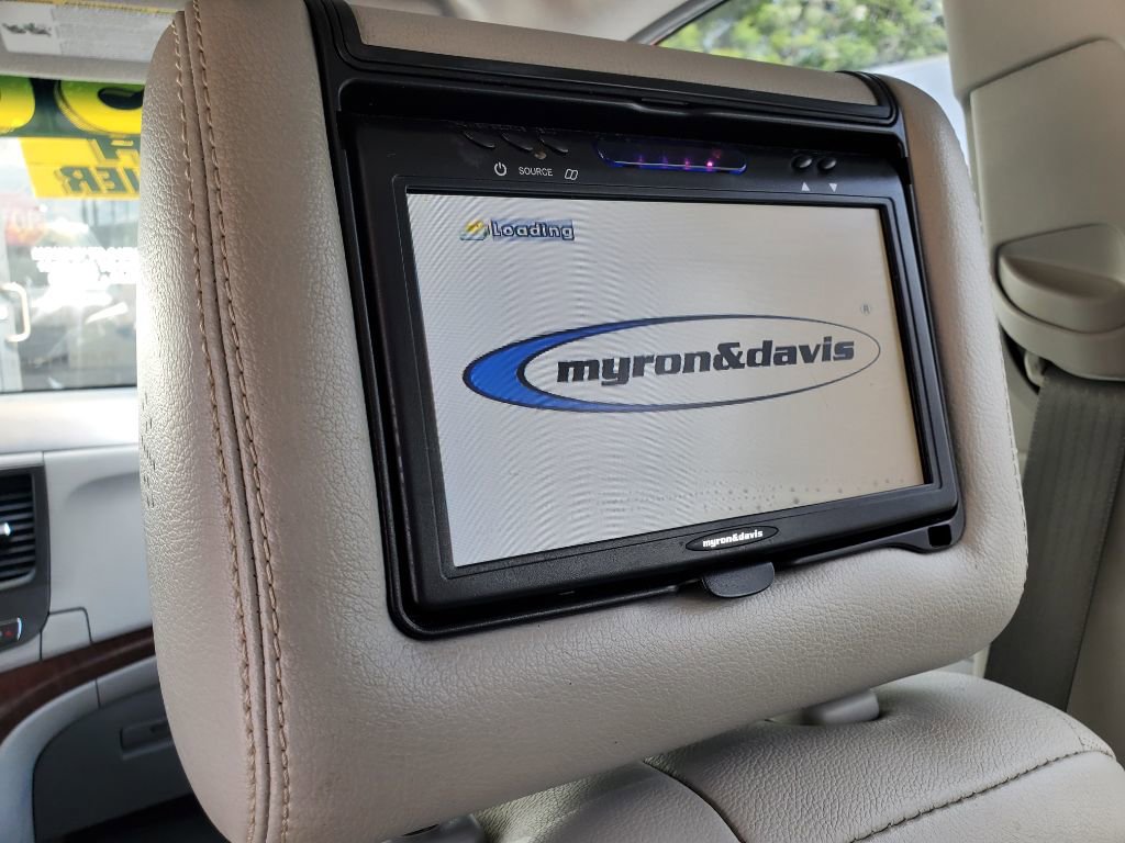 Used 2012 Toyota Sienna XLE FWD image 31