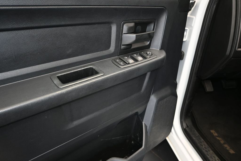 Used 2016 RAM 1500 Express AWD/4WD image 11