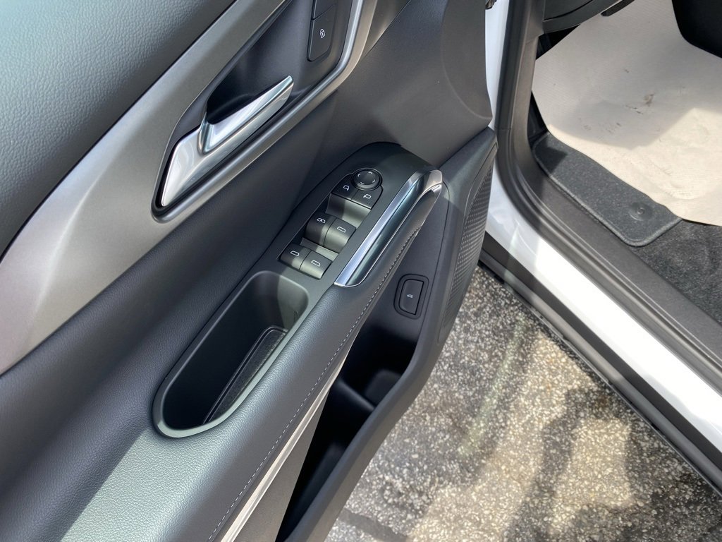 New 2025 Chevrolet Traverse LT image 10