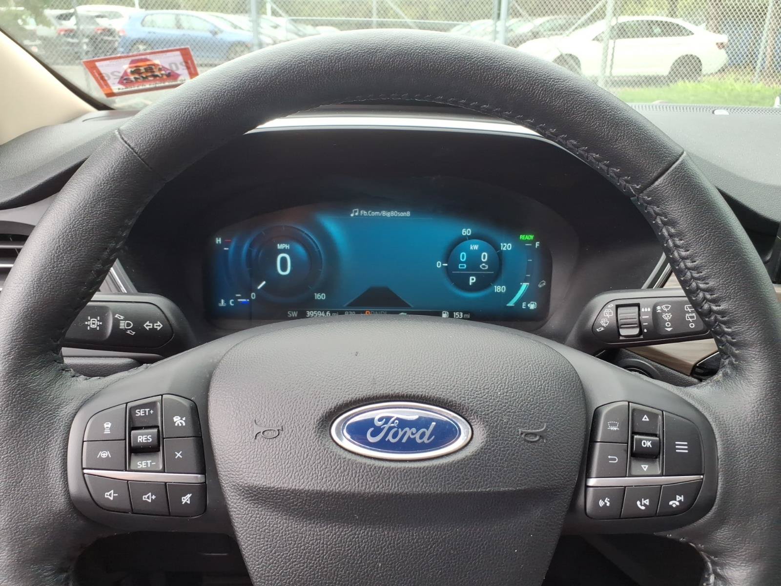 Used 2020 Ford Escape Titanium AWD/4WD image 24