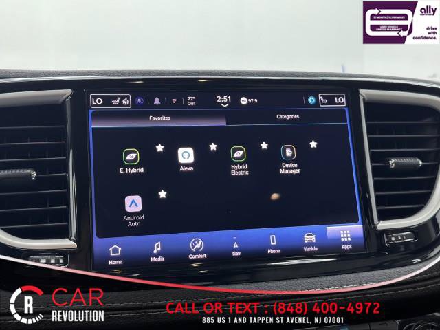 Used 2021 Chrysler Pacifica Touring-L FWD image 34