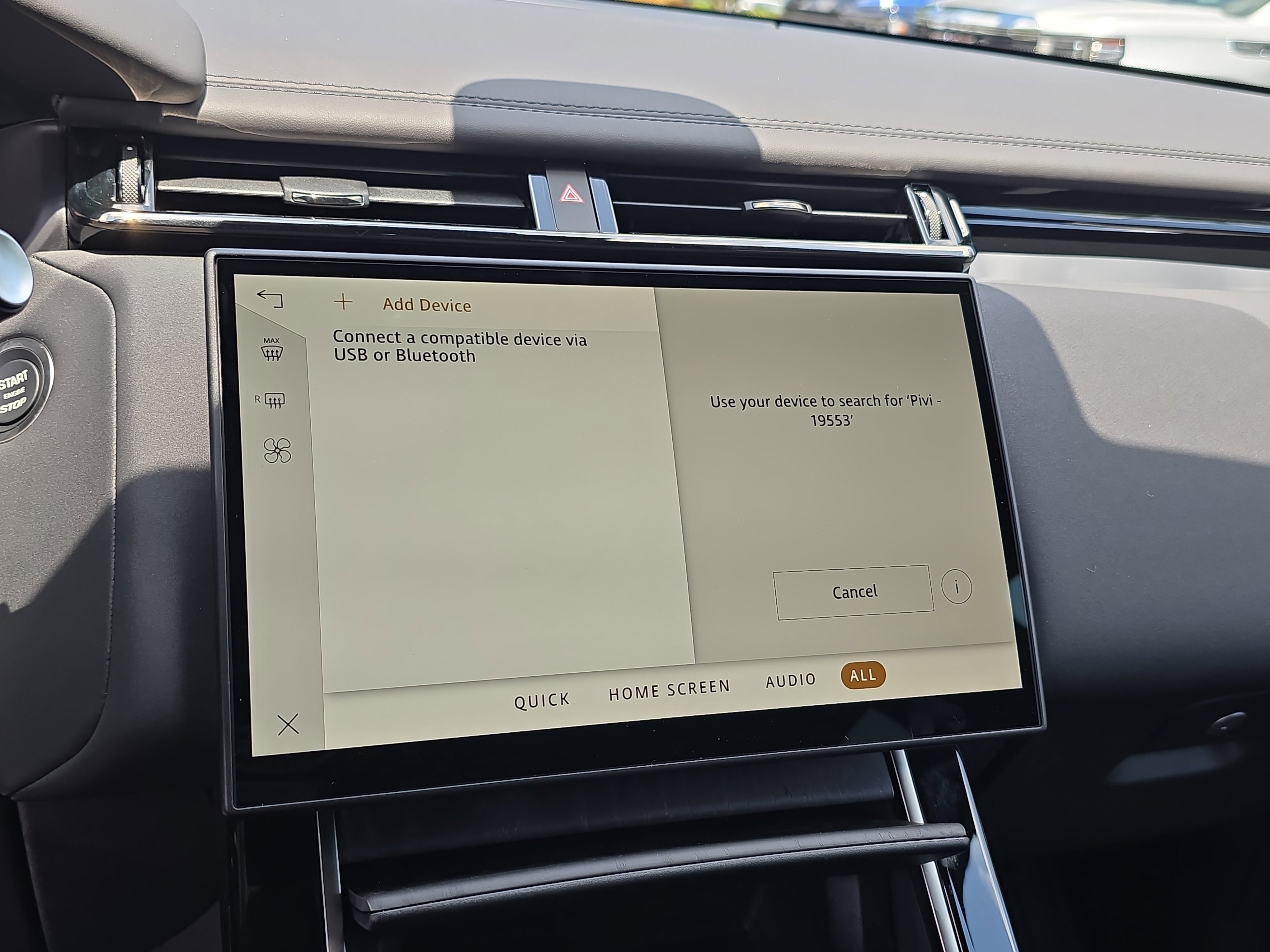 New 2026 Land Rover Range Rover Velar Dynamic SE image 21