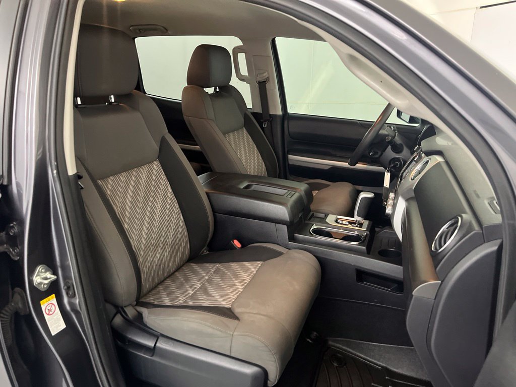 Used 2018 Toyota Tundra SR5 w/ SR5 Upgrade Package AWD/4WD image 21