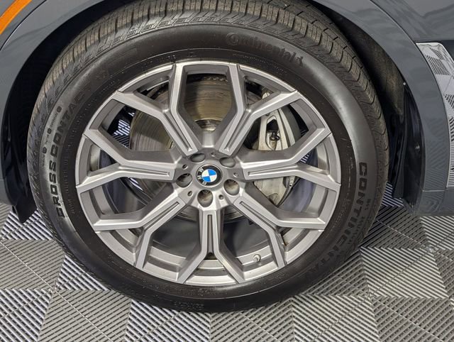 Used 2024 BMW X7 xDrive40i w/ Executive Package AWD/4WD image 8