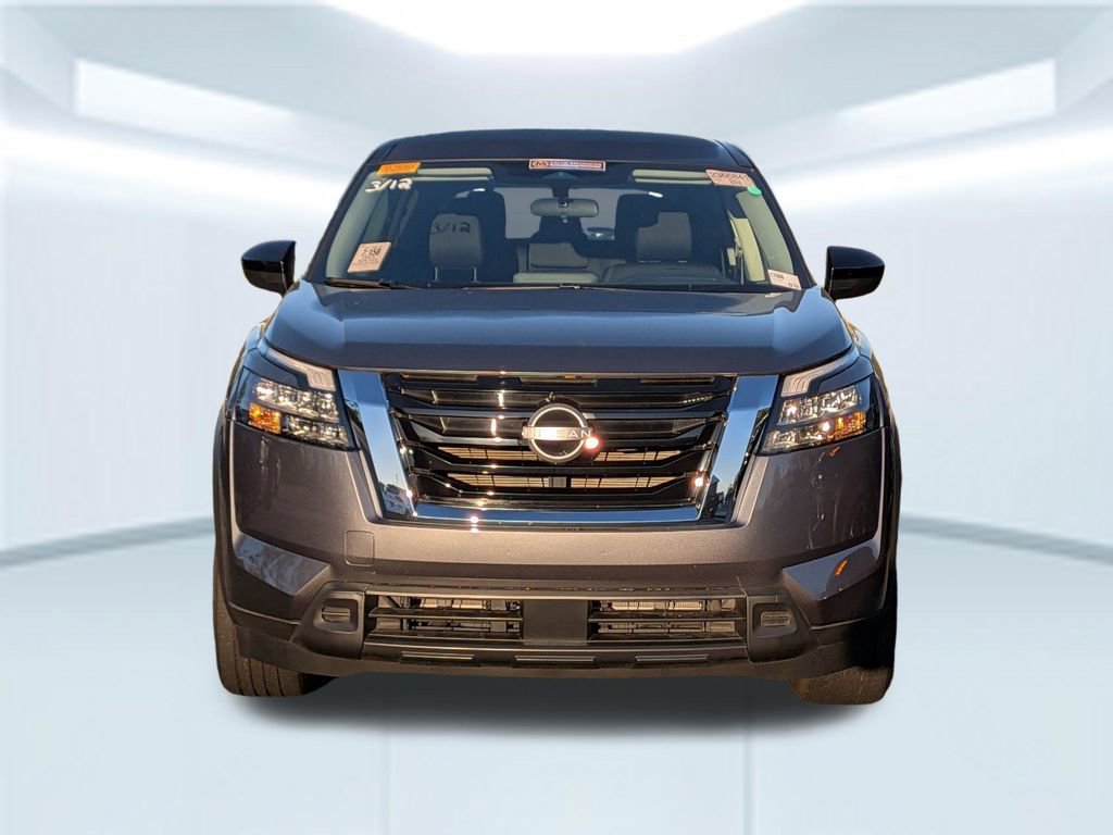 Used 2024 Nissan Pathfinder S image 6
