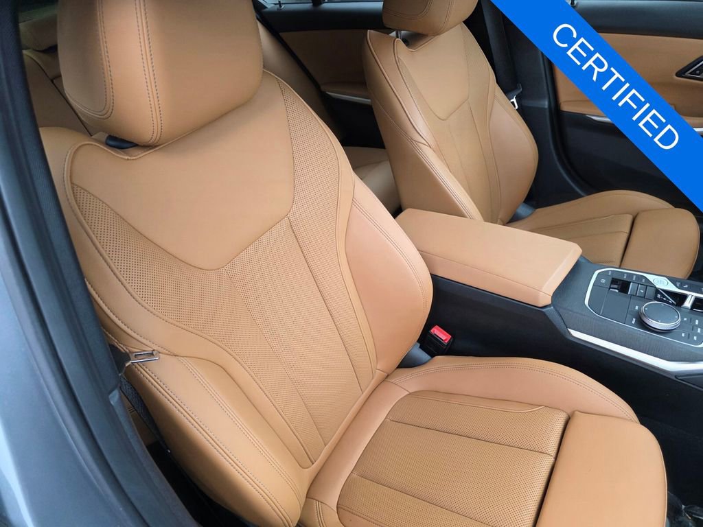 Used 2023 BMW 330i Sedan w/ Driving Assistance Package image 29