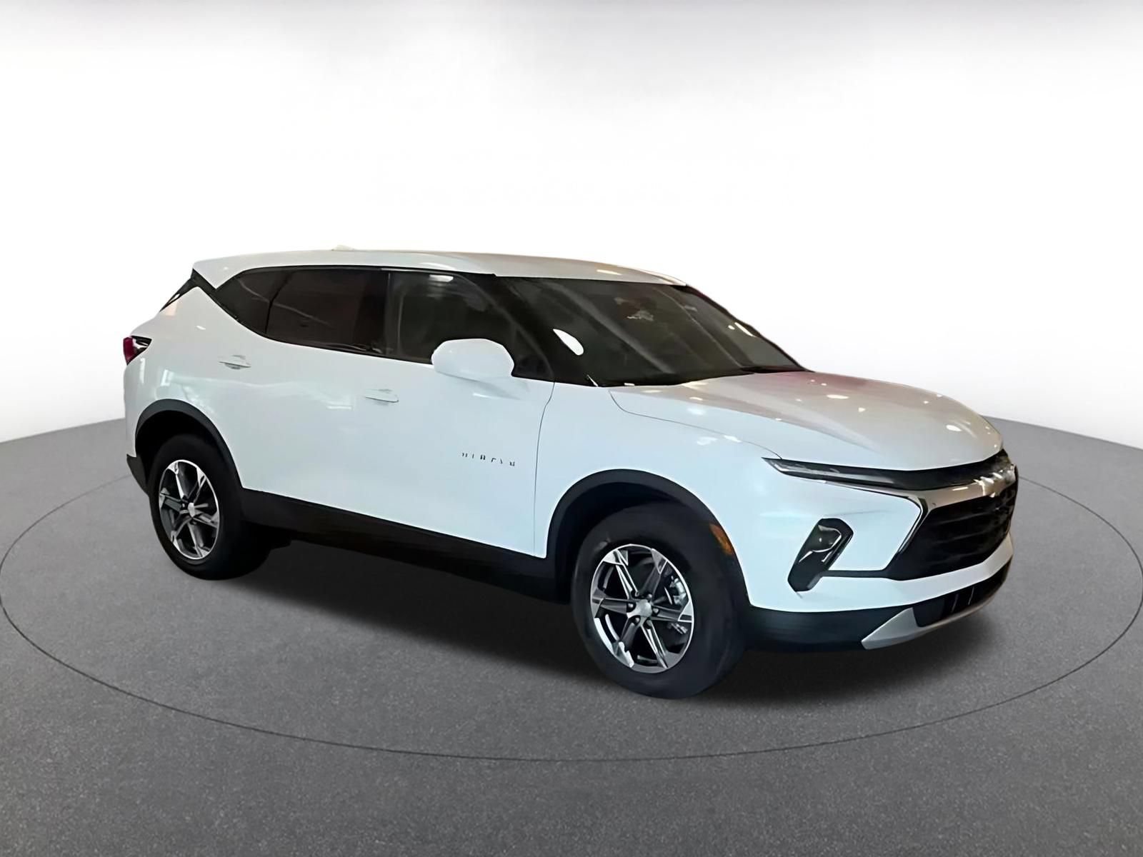 Used 2026 Chevrolet Blazer LT FWD video 2