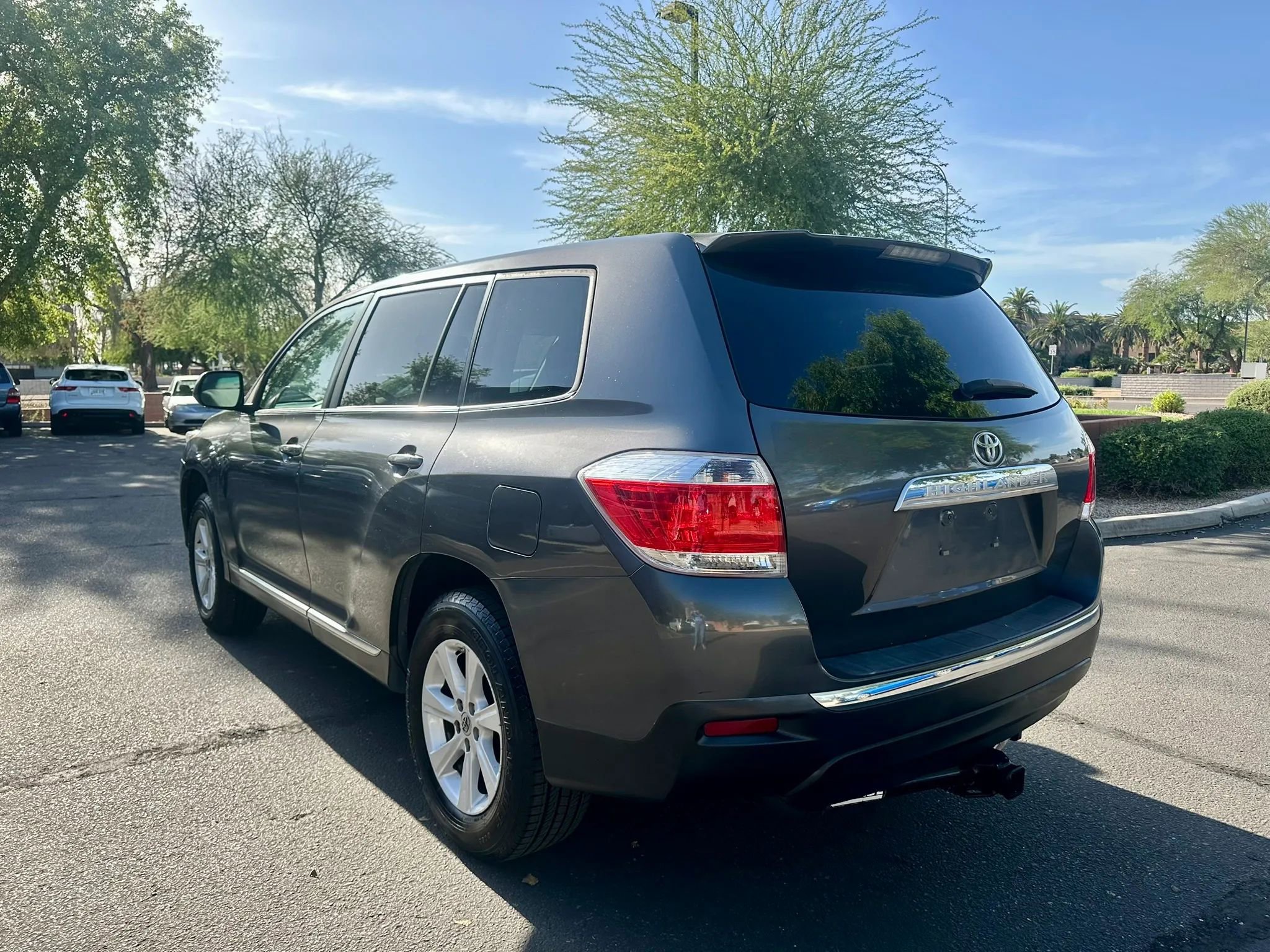 Used 2012 Toyota Highlander FWD image 6