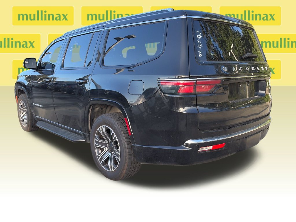 Used 2024 Jeep Wagoneer Series II w/ Flexible Seating Group RWD image 10