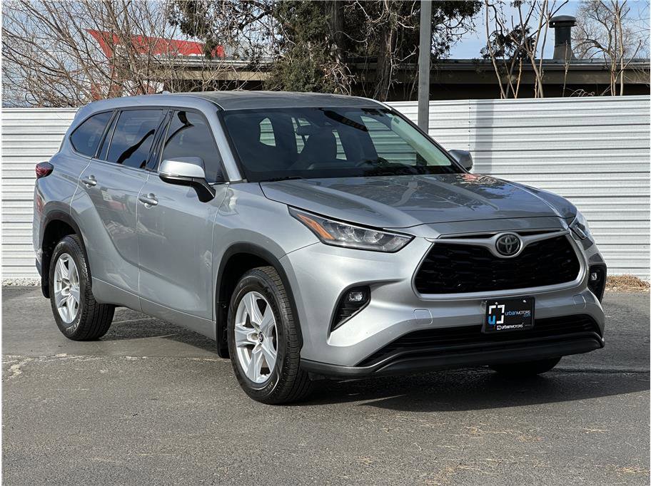 Used 2020 Toyota Highlander LE image 8