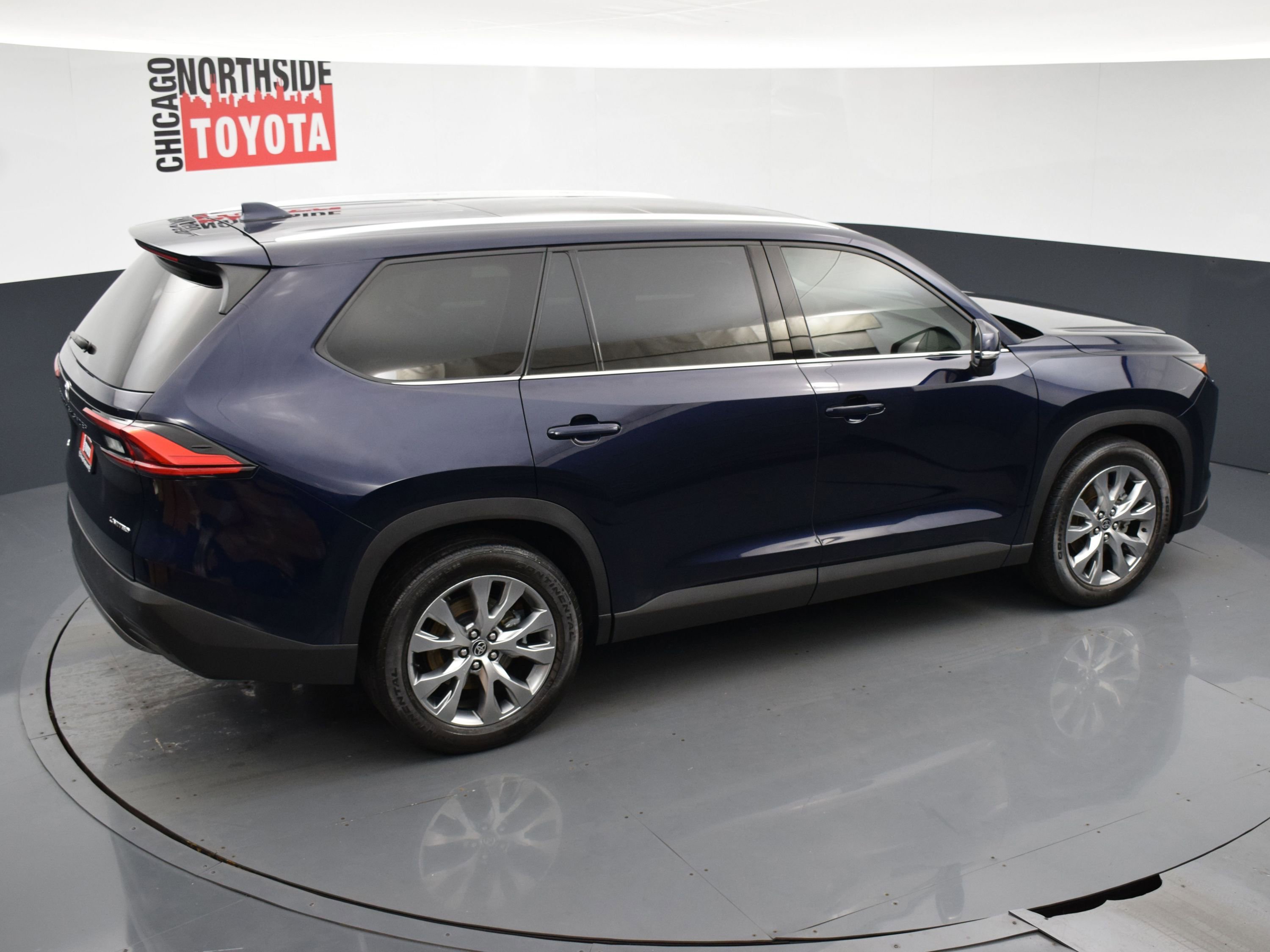 Used 2024 Toyota Grand Highlander Limited image 31