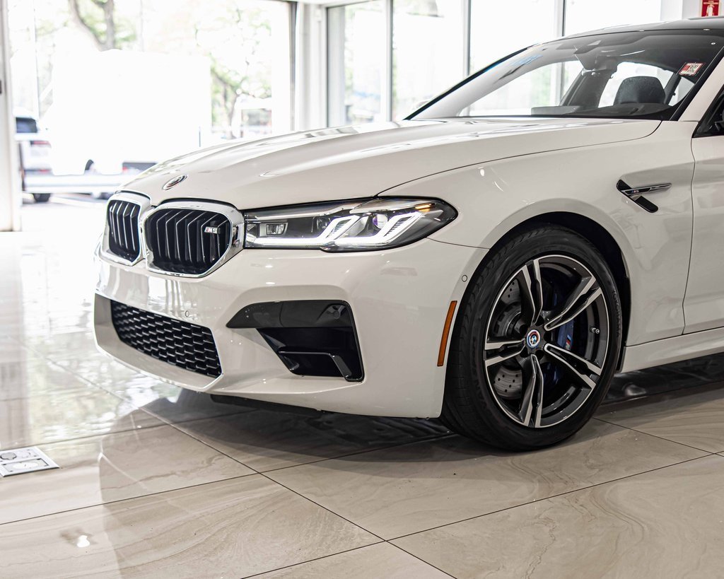 Used 2023 BMW M5 w/ Executive Package image 4