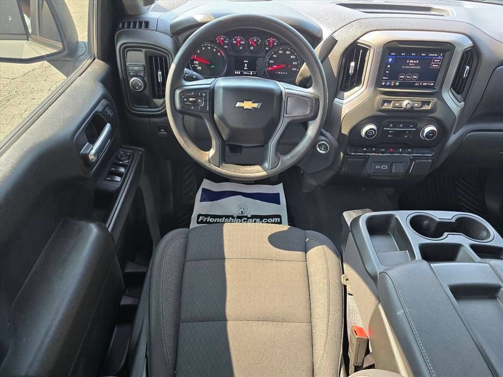 Used 2025 Chevrolet Silverado 1500 Custom RWD image 3