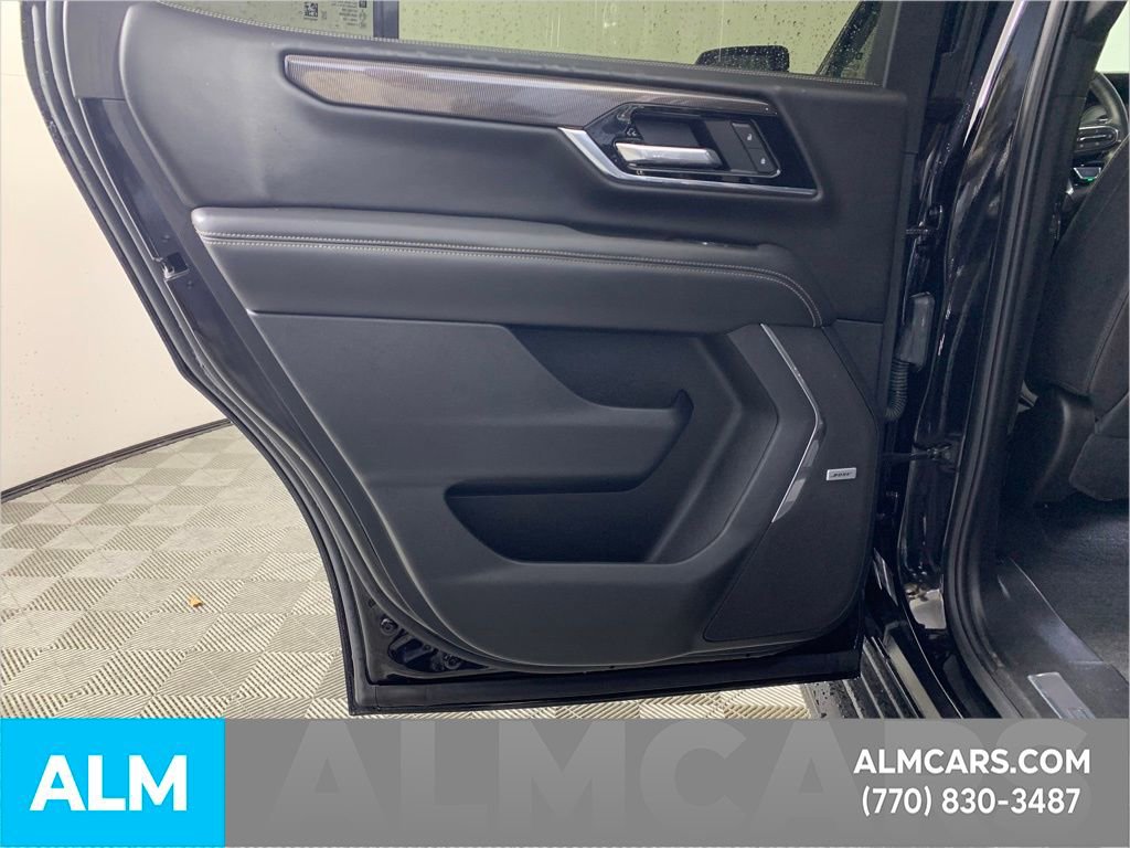 Used 2025 GMC Yukon Elevation image 30