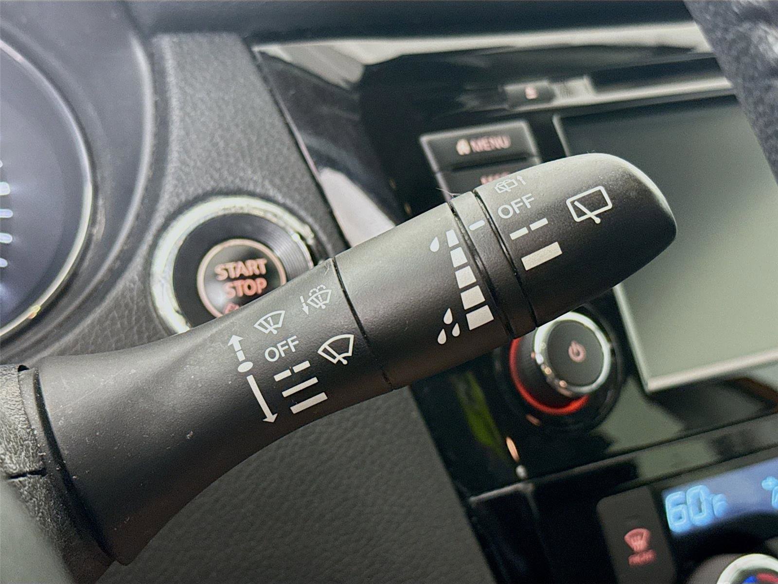 Used 2020 Nissan Rogue SL w/ Premium Package image 6