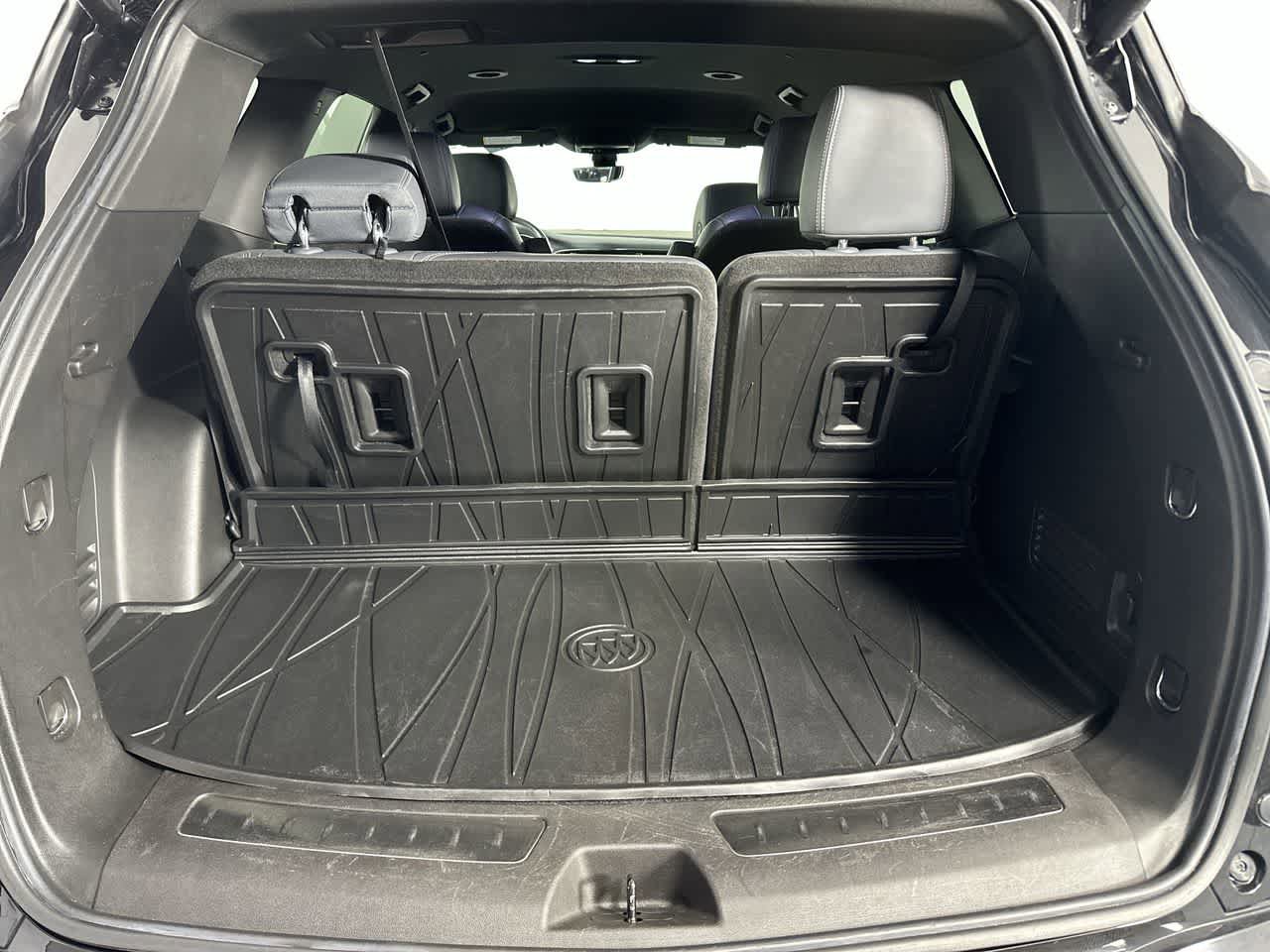 Used 2022 Buick Enclave Essence w/ Sport Touring Edition AWD/4WD image 22