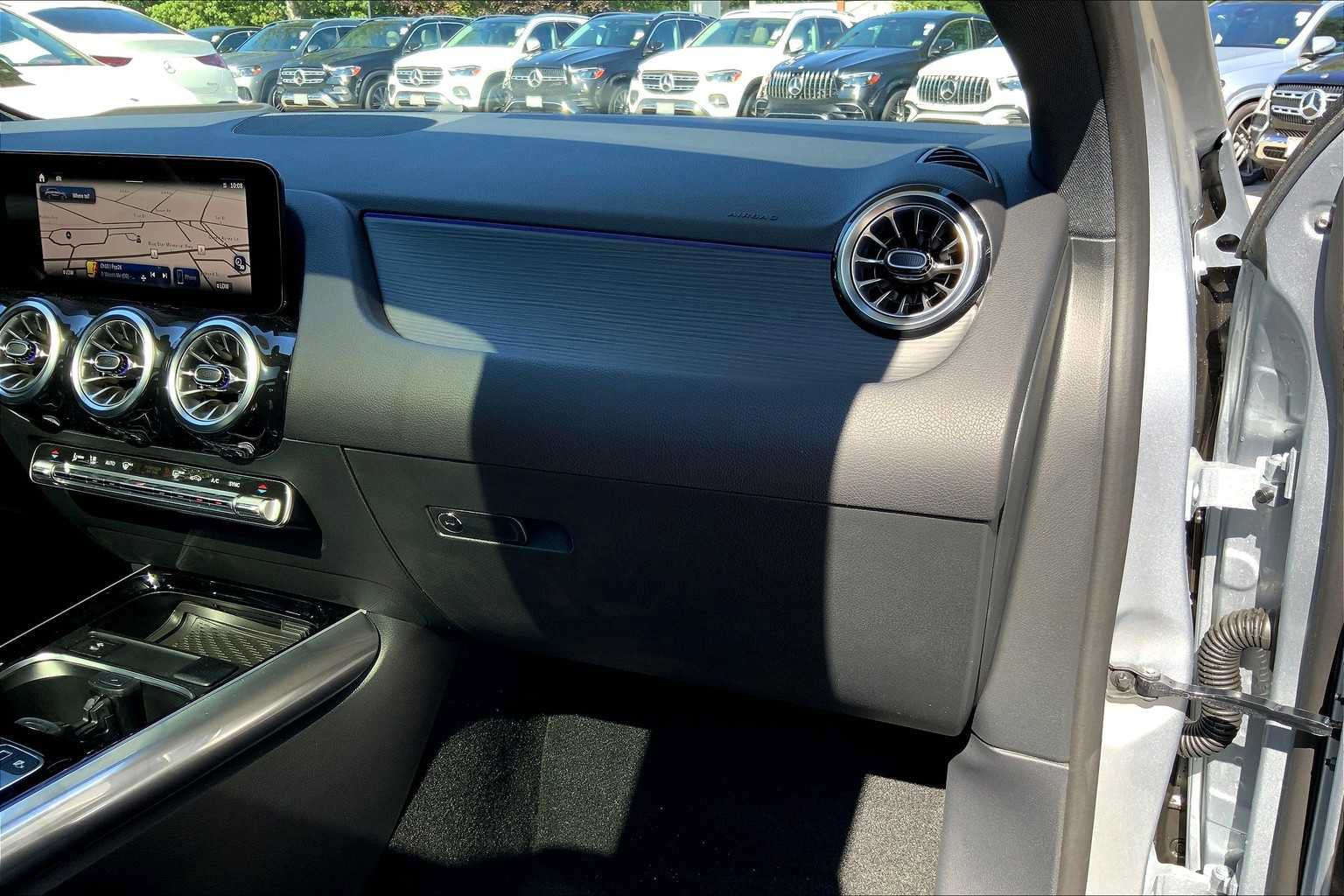 Certified 2026 Mercedes-Benz GLA 250 4MATIC image 10
