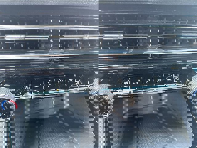 New 2026 Chevrolet Traverse LT image 17