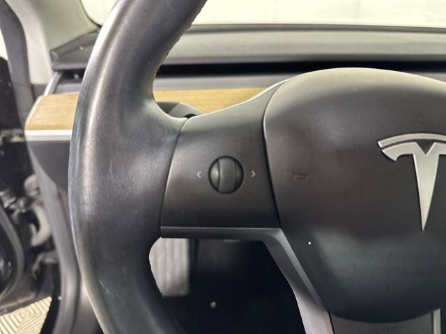 Used 2019 Tesla Model 3 Standard Range Plus image 15