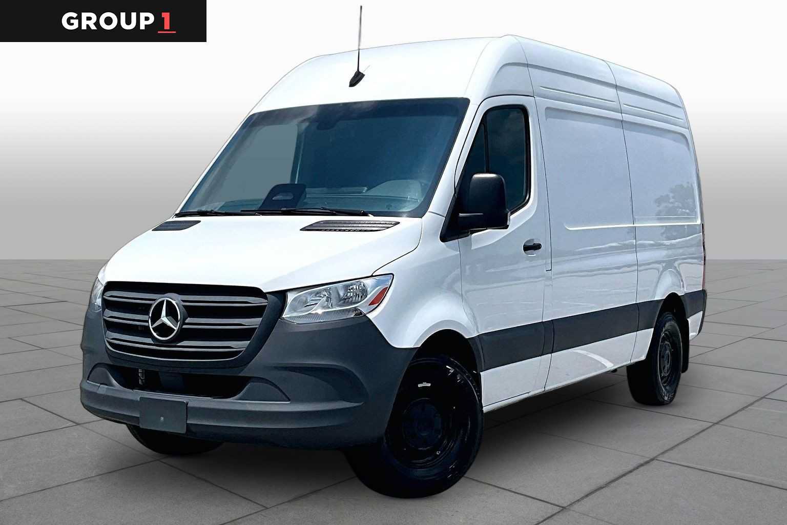Used 2025 Mercedes-Benz Sprinter 2500 image 1