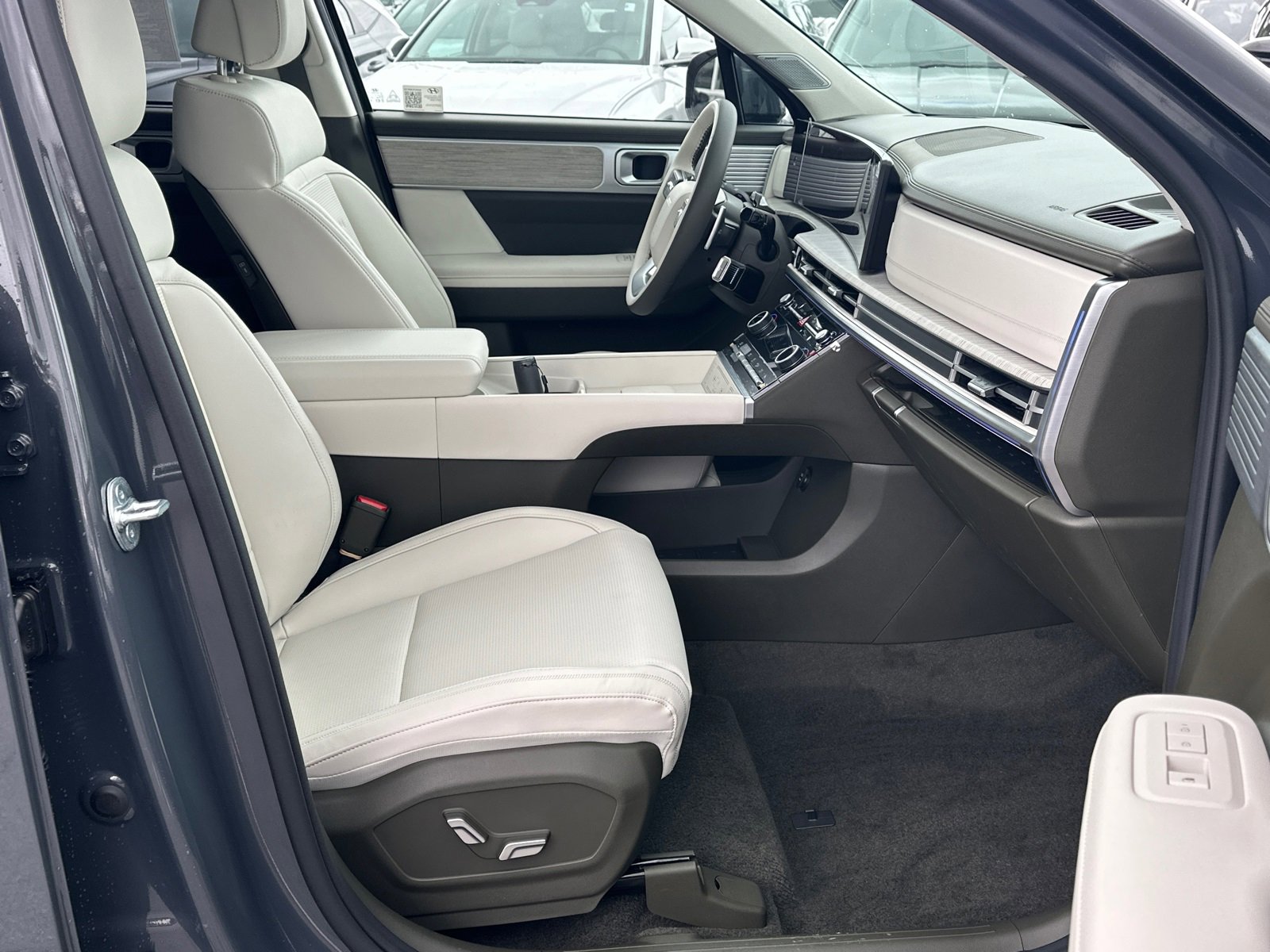 New 2025 Hyundai Santa Fe Calligraphy image 12