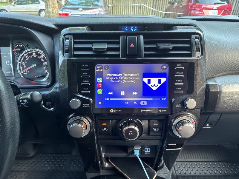 Used 2020 Toyota 4Runner Venture w/ Moonroof Package AWD/4WD image 24