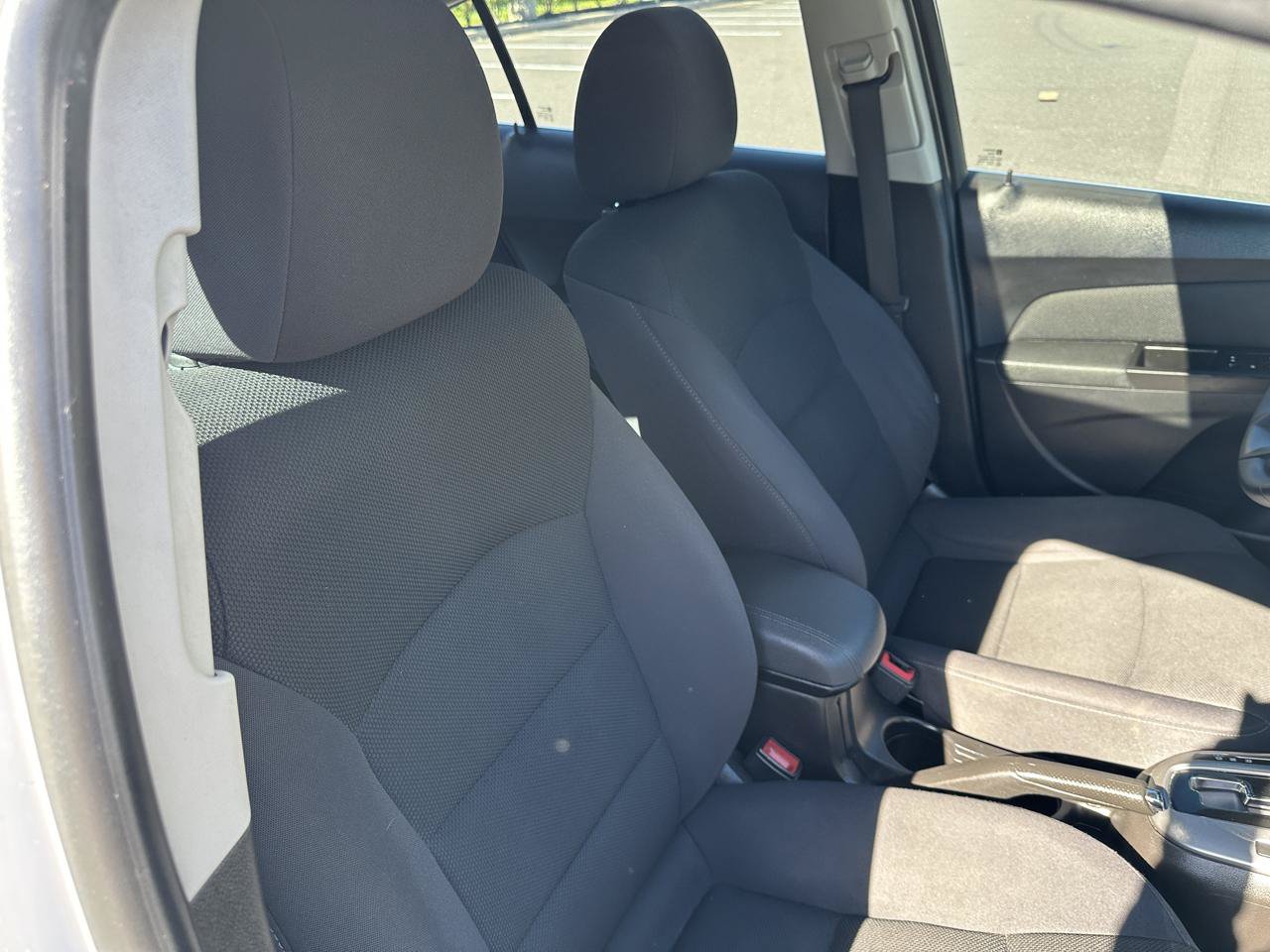 Used 2015 Chevrolet Cruze LT w/ Sun And Sound Package FWD image 17