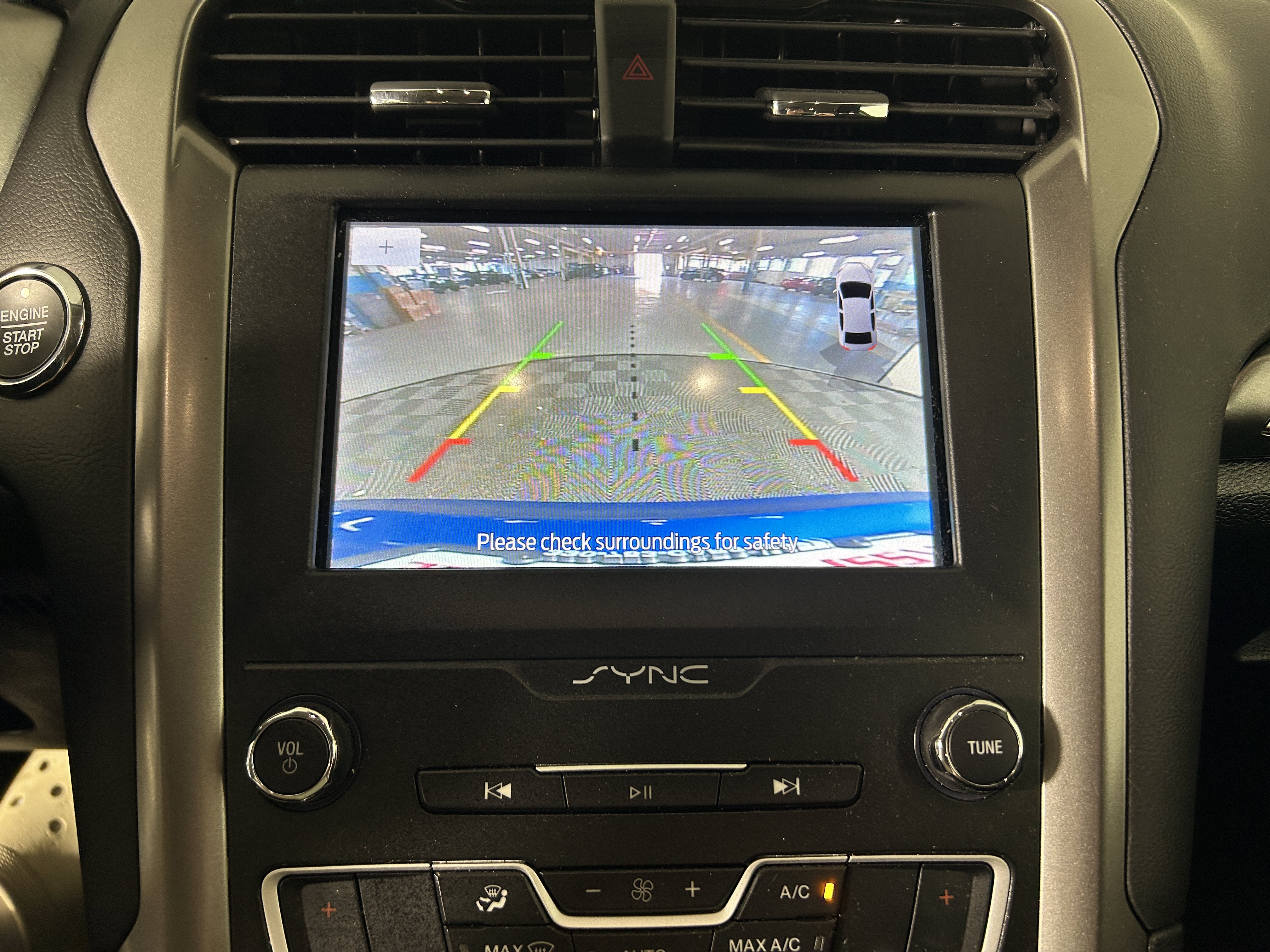 Used 2020 Ford Fusion SE FWD image 22