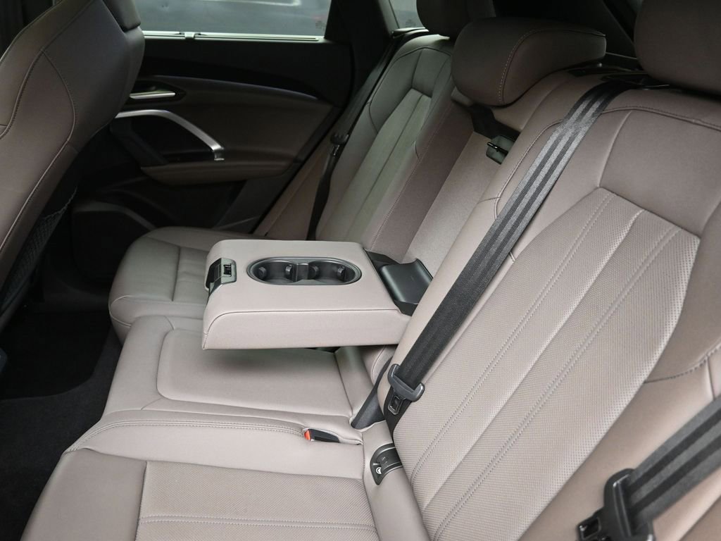 Certified 2025 Audi Q5 Premium Plus w/ Premium Plus image 20