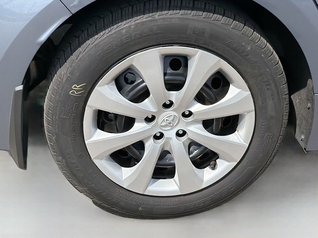 Used 2026 Toyota Corolla LE image 10