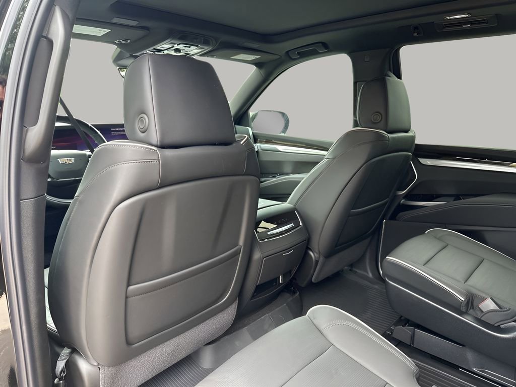 New 2026 Cadillac Escalade Luxury w/ LPO, Floor Liner Package image 21