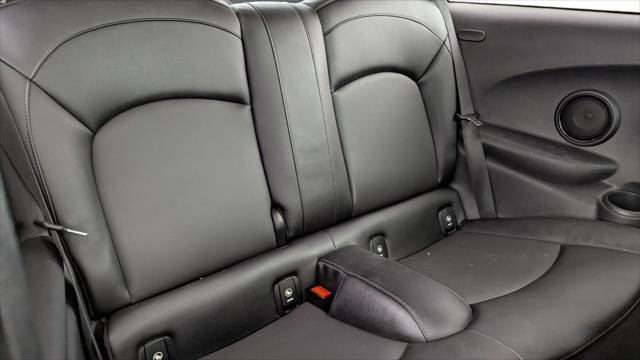 Used 2016 MINI Cooper 2-Door Hardtop FWD image 17