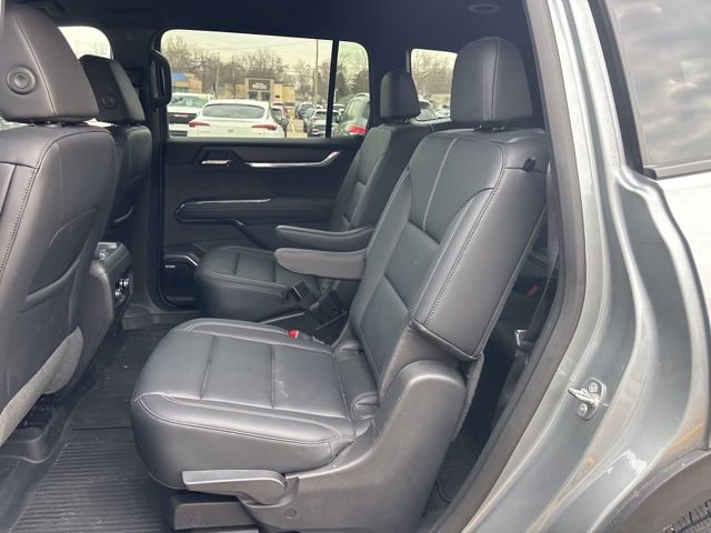 Used 2024 GMC Acadia Elevation w/ Luxury Package image 14