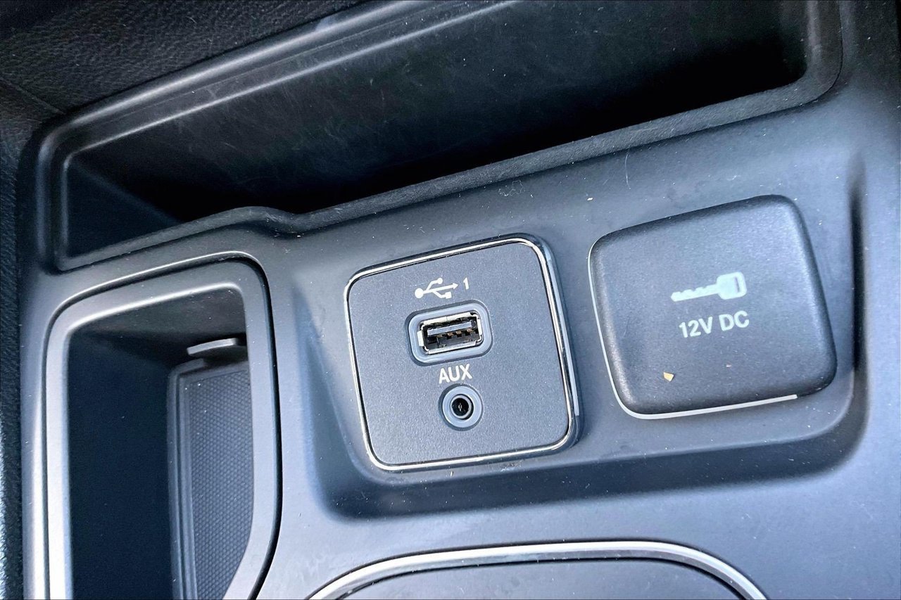Certified 2021 Jeep Cherokee Latitude Lux w/ Comfort/Convenience Group FWD image 16