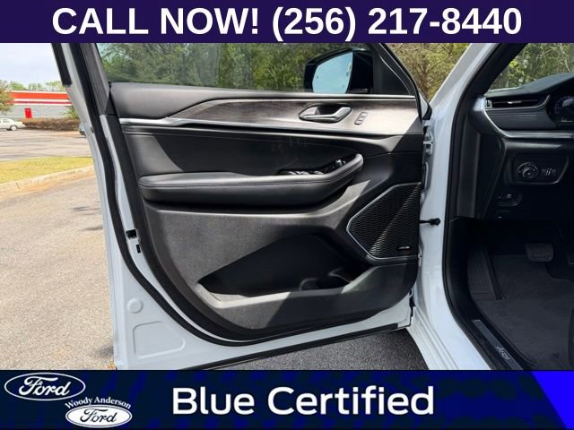 Used 2024 Jeep Grand Cherokee L Overland w/ Trailer Tow Package image 23