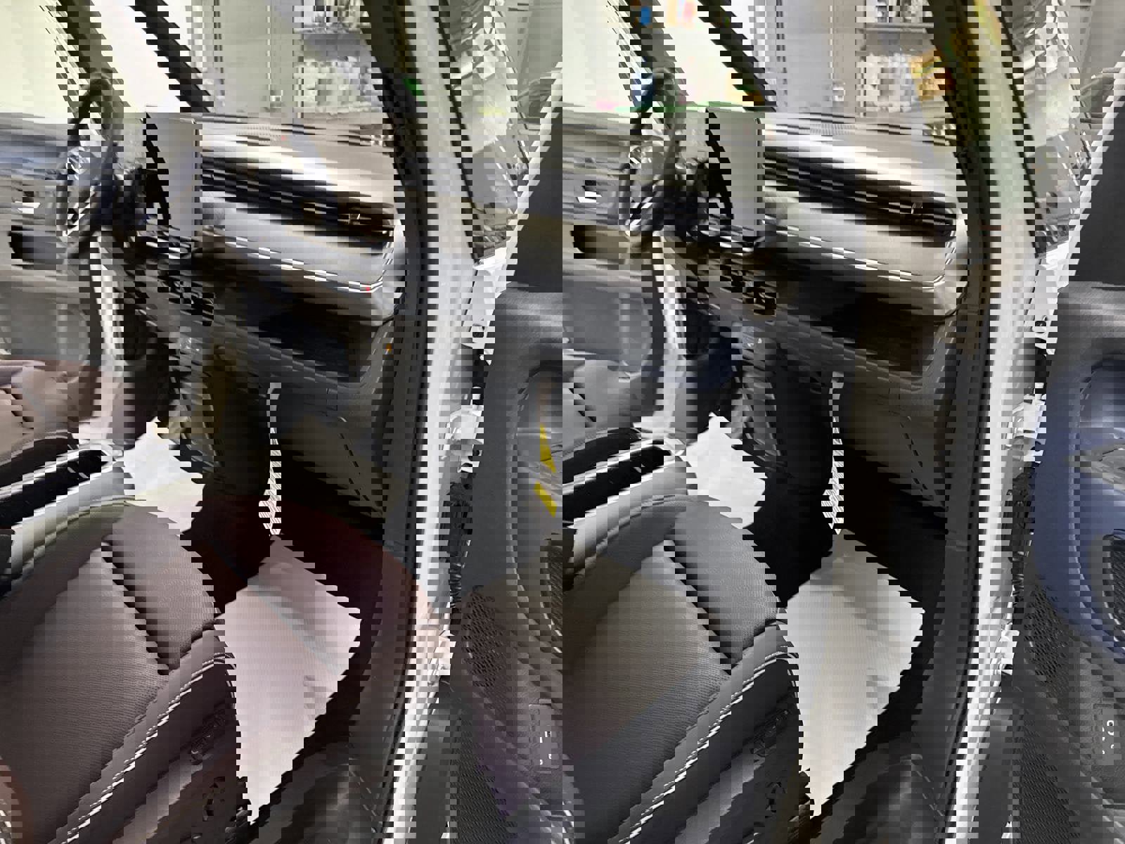 New 2025 Volkswagen ID. Buzz Pro S image 39