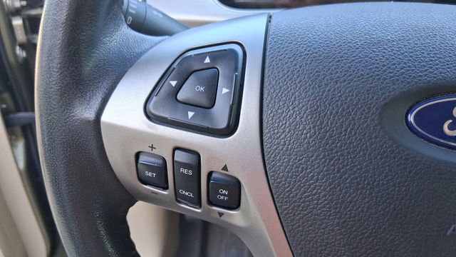 Used 2013 Ford Taurus SEL image 29