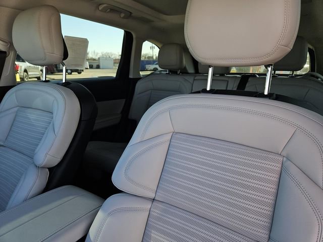 New 2026 Lincoln Nautilus Reserve AWD/4WD image 13