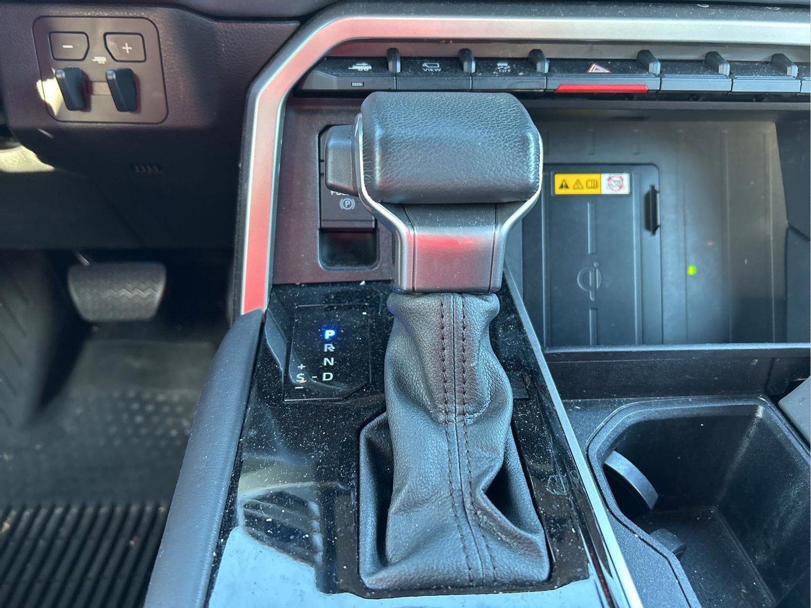 Used 2024 Toyota Tundra Platinum AWD/4WD image 17