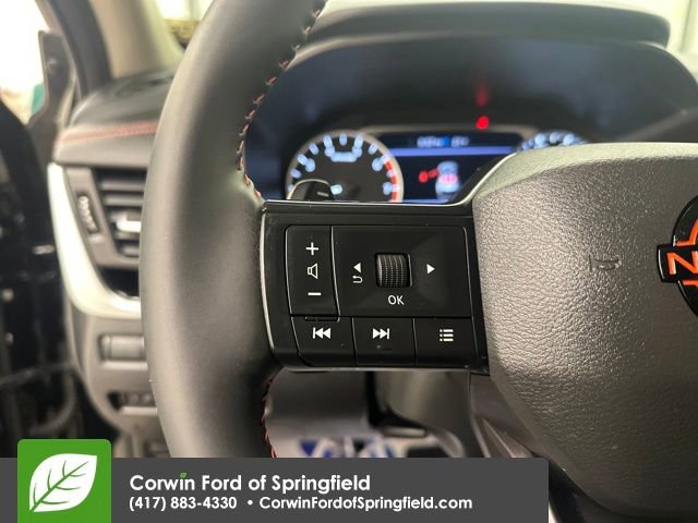 Used 2025 Nissan Rogue SV image 32