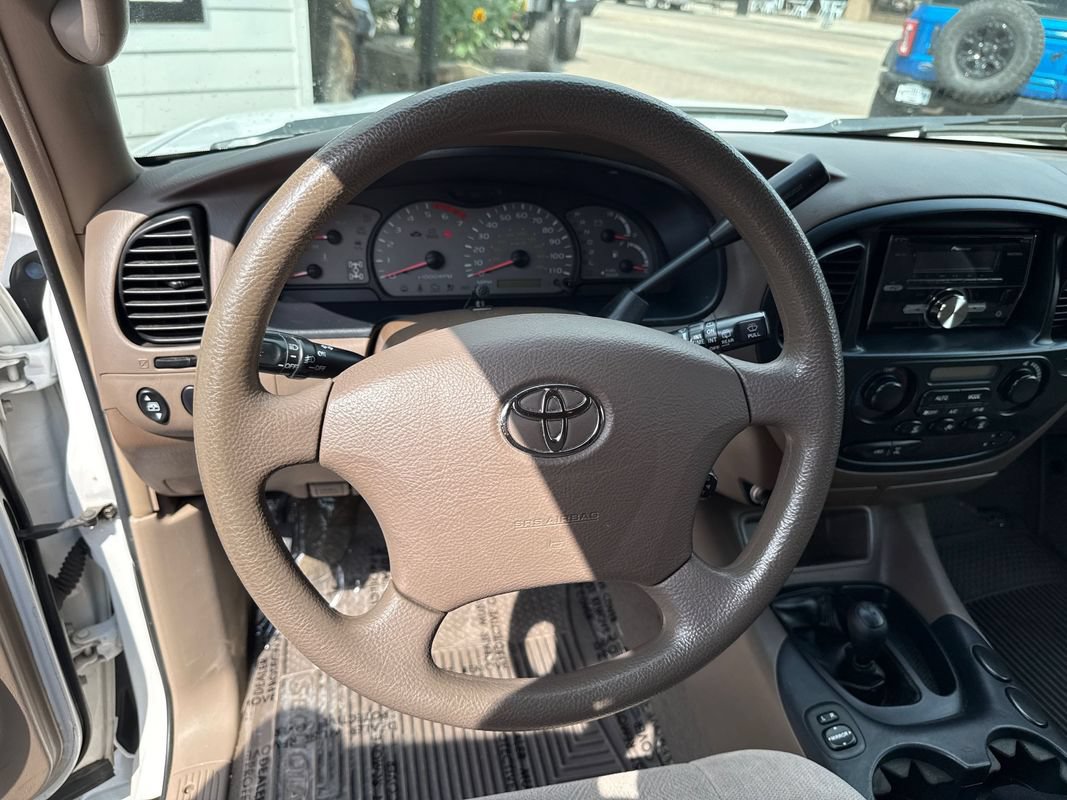 Used 2004 Toyota Sequoia SR5 AWD/4WD image 24