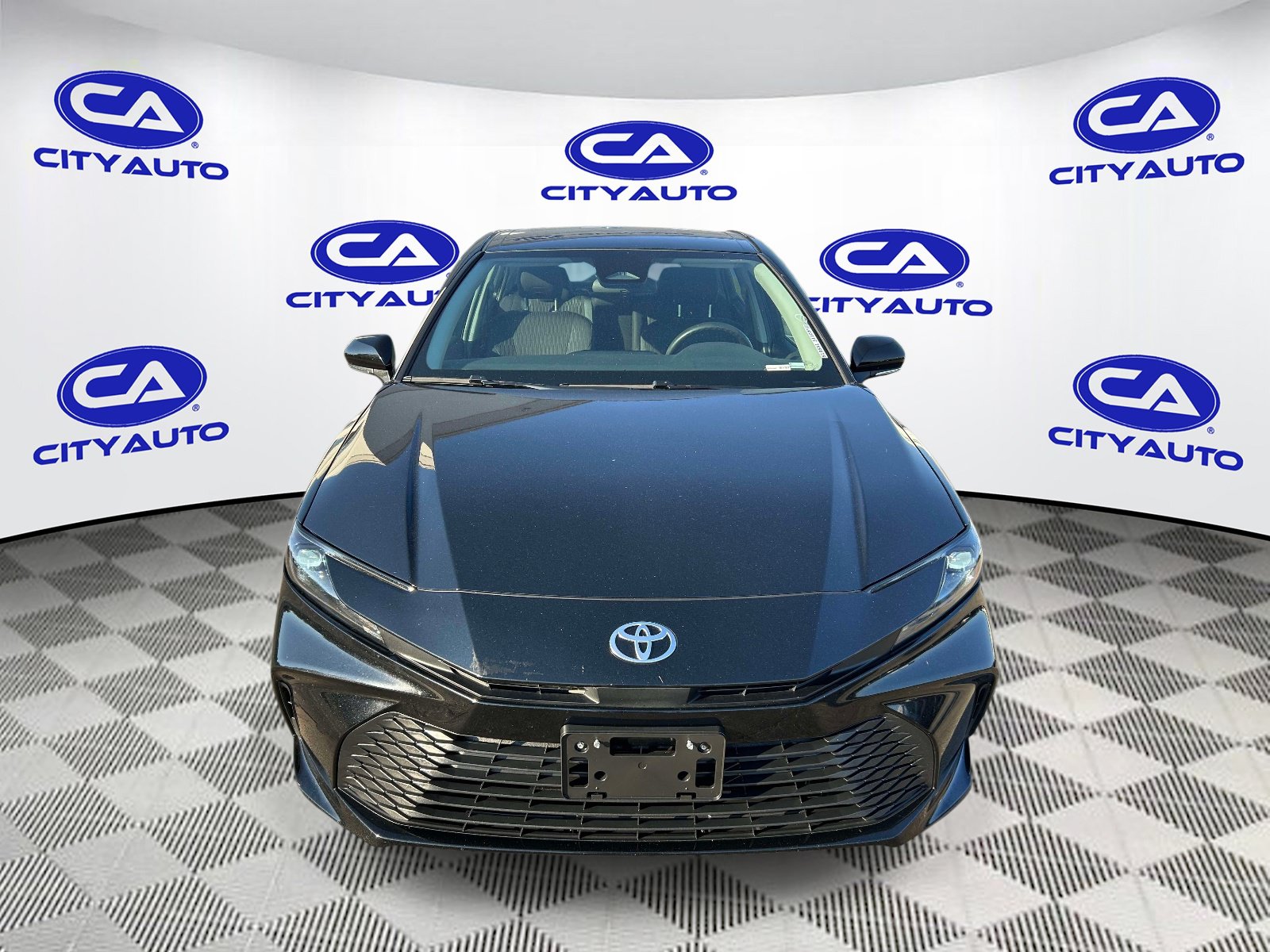 Used 2025 Toyota Camry LE FWD image 10