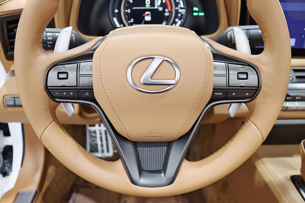 Used 2025 Lexus LC 500 Convertible w/ Touring Package RWD image 15