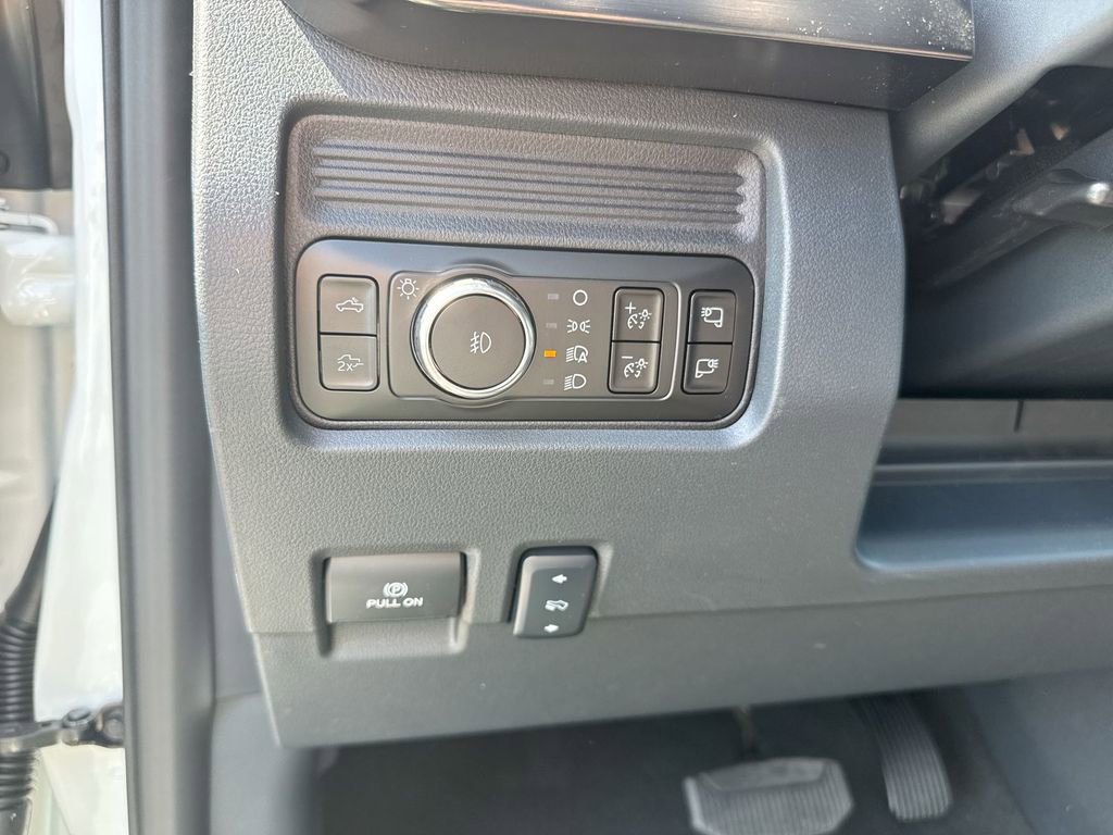 New 2026 Ford F350 Lariat image 19